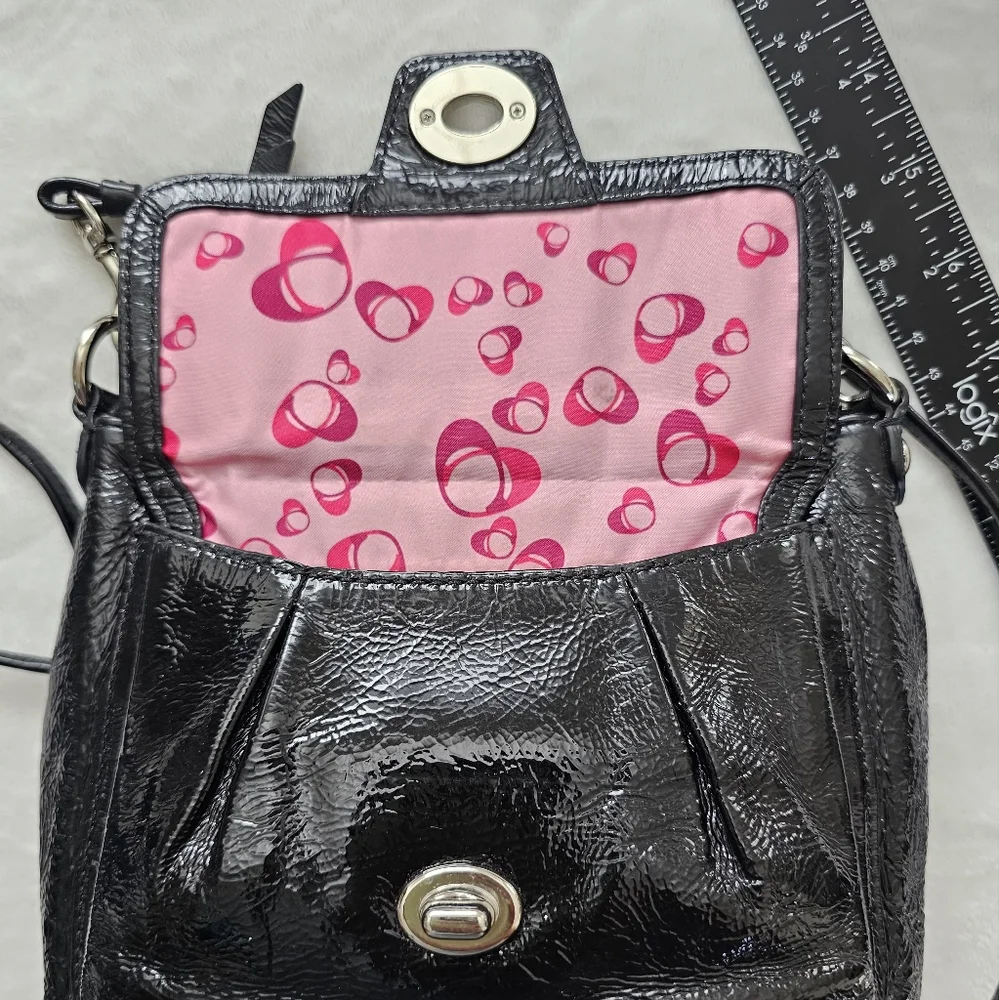❌️SOLD❌️EUC Coach Poppy Black Patent Leather Shoulder Bag - Picture 10 of 15